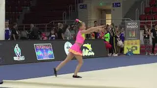 Черлидинг. Акробатика дети. Cheerleader 8yr old. Round-off back handspring whip. Aerial.