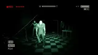 Outlast - Intense chase in female ward.