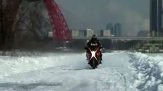 Покатухи на льду на мотоцикле Suzuki Hayabusa