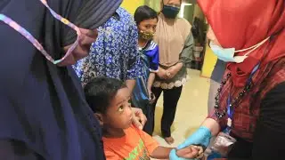 Isak Tangis Pecah Saat Ibu Bupati Langkat Kunjungi Keluarga 3 Bocah Hilang Misterius di Salapian