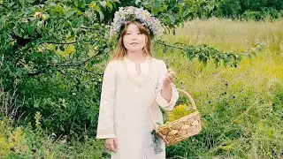 «В горнице» (К. Салихова)