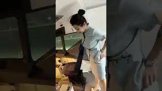 在模拟器中学习的漂亮空姐#prismlivestudio