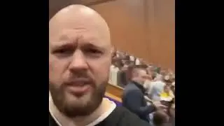 Начало теракта в «Крокус» попало на камеру. Стрелки открыли огонь по людям, затем подожгли зал