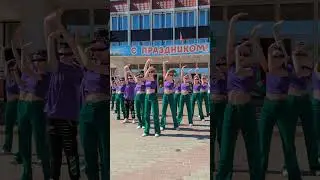 Крутой танец от современников