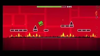 Играю в гиометри дэш лайт (сорян звук почему то пропал)