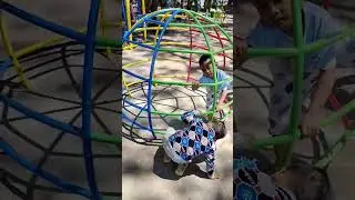MAIN TANGGA BOLA DI TAMAN AREK LANCOR