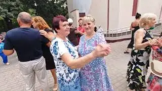 31.08.24г..."Ты со Мной Будь"... Андрей Бандера... звучит на танцполе в Гомеле...