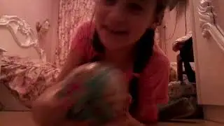 открываю куклу лол подделка😡