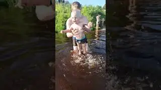 купаемся в речке