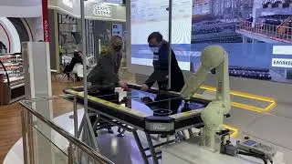 Робот Kawasaki на стенде 1С