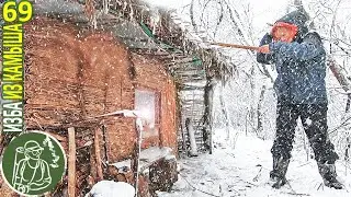 🔥 Snow Apocalypse in the Spring in the Hut 🌨 Bushcraft in the Reed Hut - Series 69