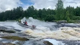 Порог падун! Река Водла!Нереальный спуск и штурм порога!
