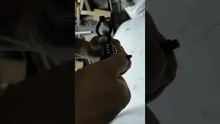 Как поменять код на замке от велика