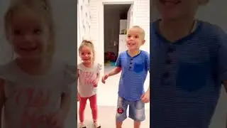 Человек паук снял маску для Хищников света!