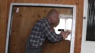 How to remove and install a double-glazed window in a plastic window.