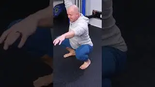Clamshells for Knee Pain