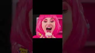 Black hubba bubba vs pink hubba bubba