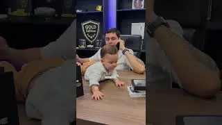 Será que ele quer um iPhone lacrado?