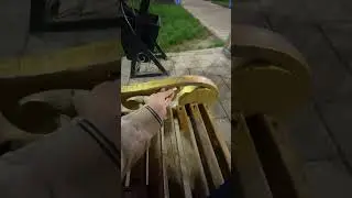 Пусть принесет радость тому, кто первым найдет.