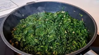 You will love this delicious fried frozen spinach recipe #spinachrecipe #vegetarianrecipes