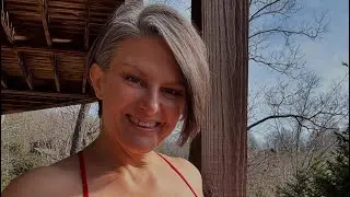 Carly Curious | American plus size curvy fashion model | Curve model