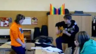 Anna und Hanna singen