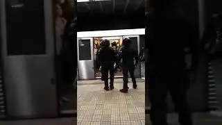 Jandarmii au intervenit în forță la metrou