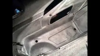 №35.Ремонт W 124. Обрабатываю багажник.