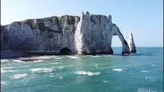 скала в море