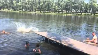 Проводи лето активно, Прыжки в воду (slow mo)