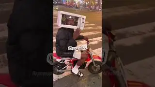 В Нью-Йорке своя атмосфера...🎃