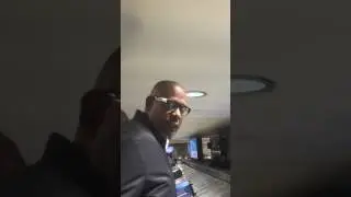 Forest Whitaker of Rogue One signing autographs