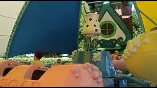 Камила на карусели