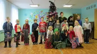 Хоровод вокруг елки  | В лесу родилась елочка