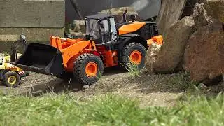 HITACHI ZW370 - 3D printed construction models Test run - Missing decals and I'd say its done !