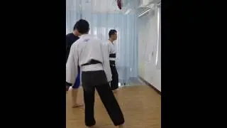 太極拳鬆身十法9：顧盼環步(扣擺步)