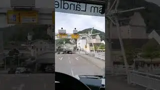 Как спокойно на дороге.
