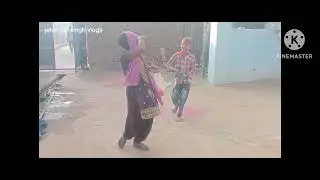 Holi per rang khelte hue sab