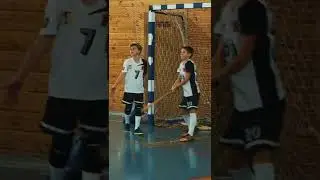 Урок физкультуры будущего. Лапта.