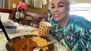 Saboreando Mis Carne de Puerco En  Mole Pipián Yummy 😋
