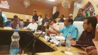 पलामू के जिला शिक्षा अधीक्षक को सीएम रघुवर दास ने बर्खास्त करने का निदेश दिया