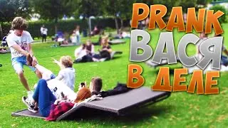 РЕАКЦИЯ ЛЮДЕЙ НА ВЫХОДКИ ВАСИ/ ПРАНК/ ВАСЯ В ДЕЛЕ