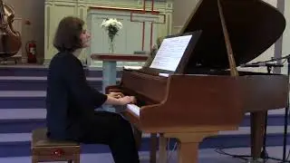 Olesia Pupina: Stay (Ehsan Tavakkol)