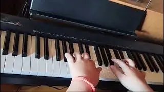 Milana, 11 yo. Длинные арпеджио в Ми-бемоль мажоре двумя руками в две октавы.