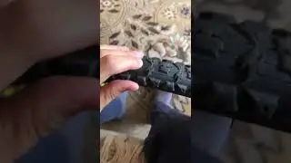 Maxxis Adventage спустя год на переднем колесе.
