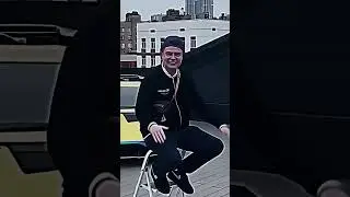 Мелл раздал айфоны и деньги в клубах