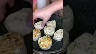 Горячие рулетики с курицей и сыром! Очень вкусно , сытно и просто!