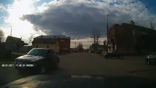 пешеход на велосипеде бросился под колеса