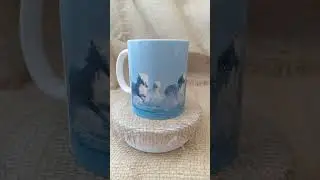 Кружка лошади на берегу