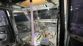 Гелик.Сборка салона затянулась , перешив потолка , реставрация сидений , шумоизоляция, сварка кабины